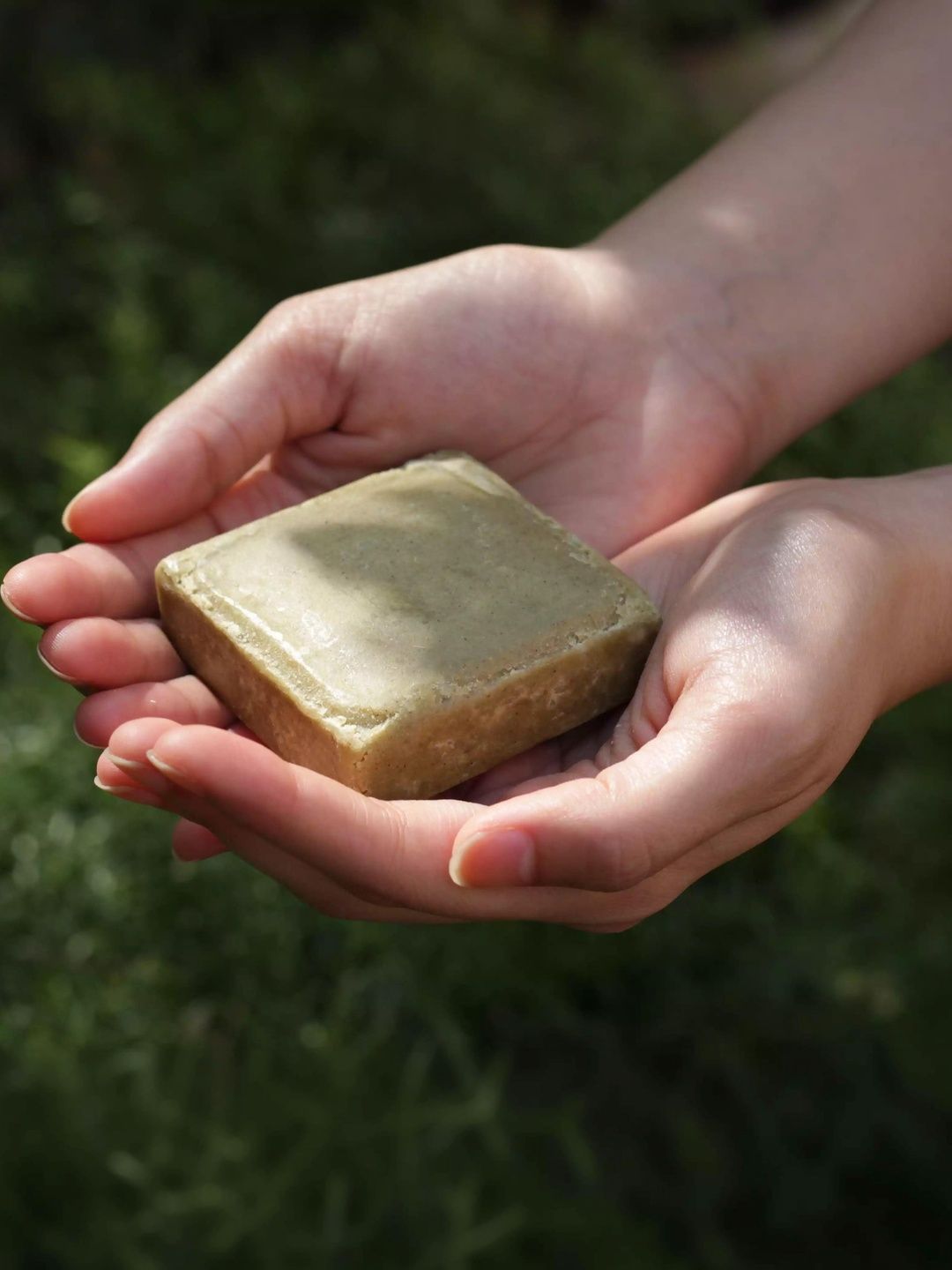 Bare Necessities Flaxseed & Moringa Natural Shampoo Bar-80 g-picture-21