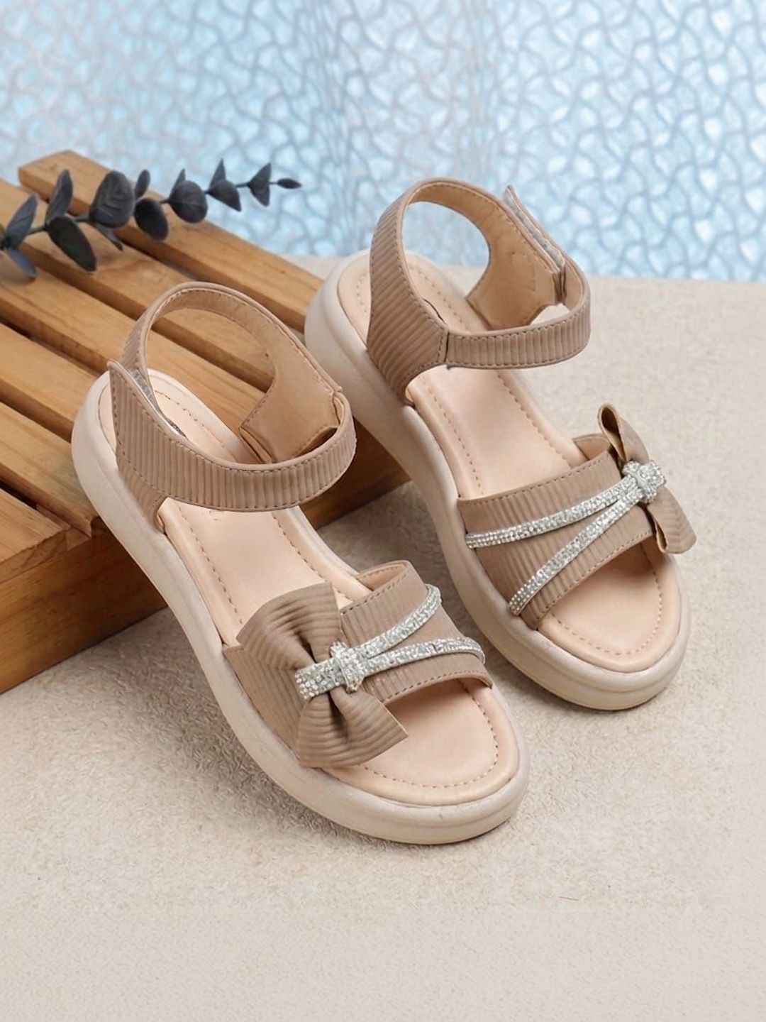 Dripteen Girls Textured Open Toe Flats-picture-49