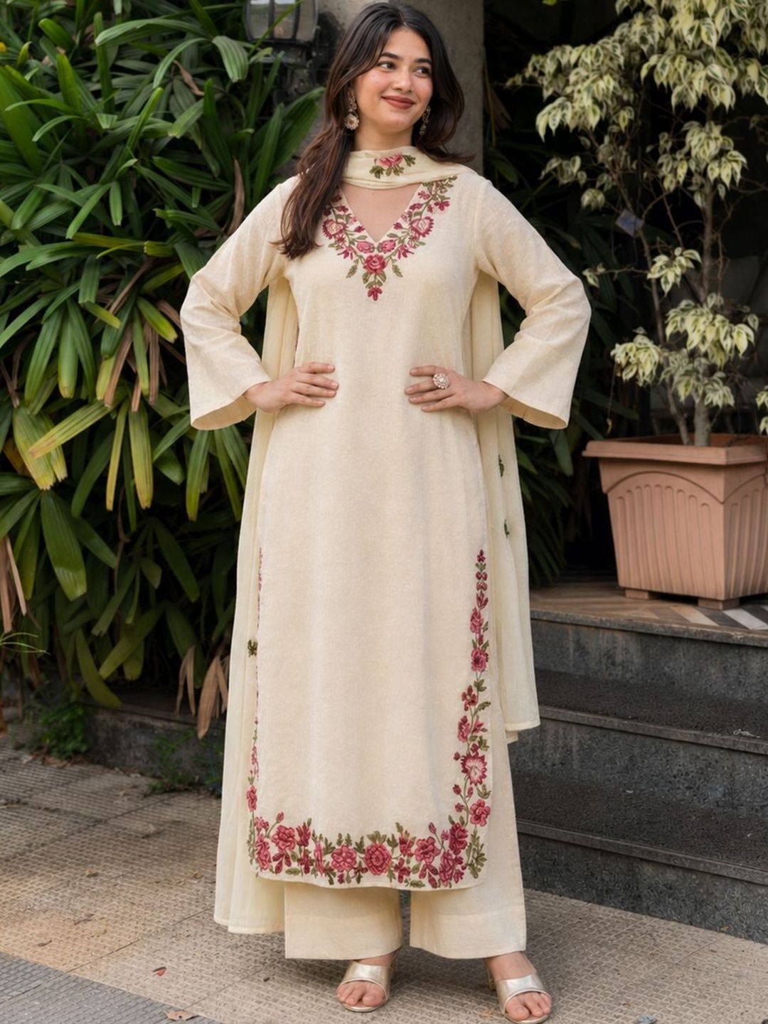 Aaghnya Women Floral Embroidered Regular Thread Work Kurta with Palazzos & With Dupatta-picture-17