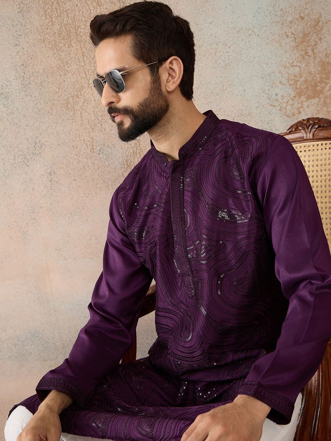 House of Pataudi Embroidered Mandarin Collar Knee Length Straight Kurta-picture-32