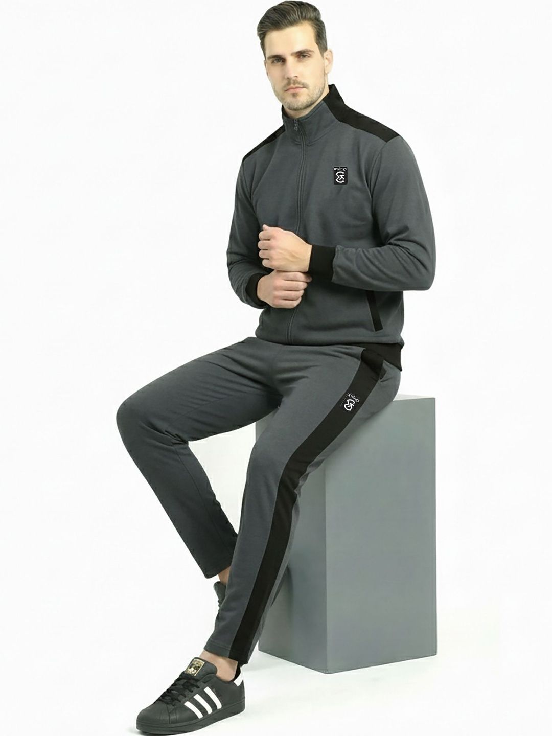 KWINGS Mock Collar Tracksuits-picture-39