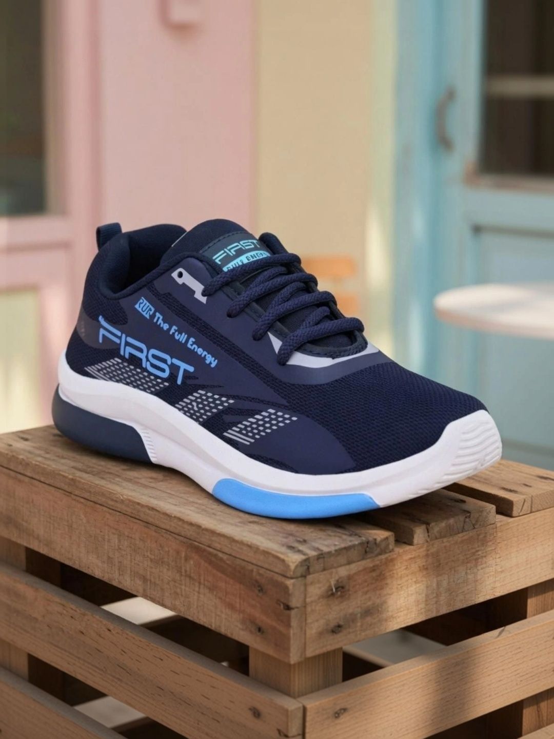 JOSMOS Men Textured Sneakers
