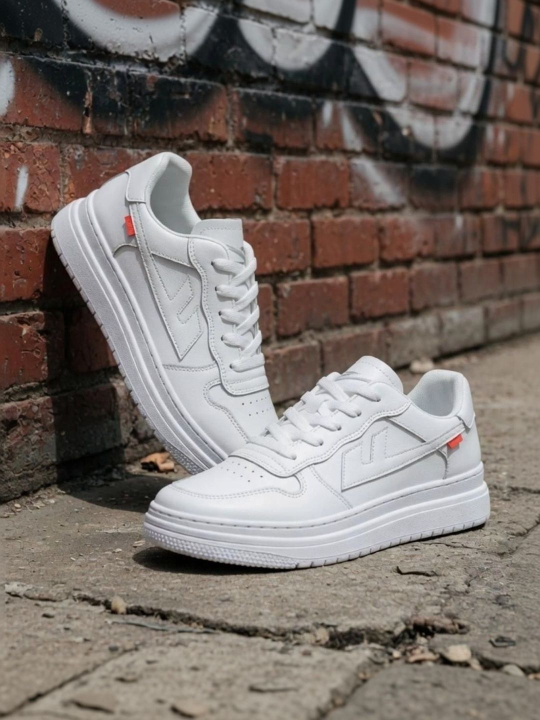 JOSMOS Men Sneakers