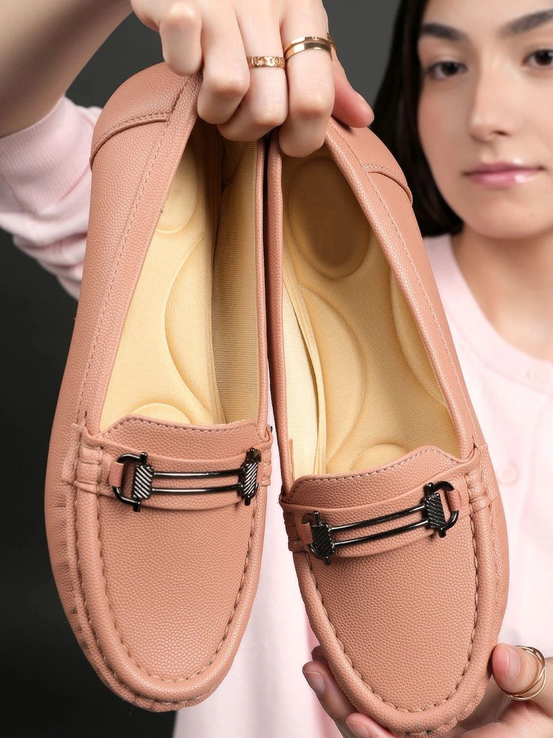 Moda Rapido Women Textured Loafers-image-26