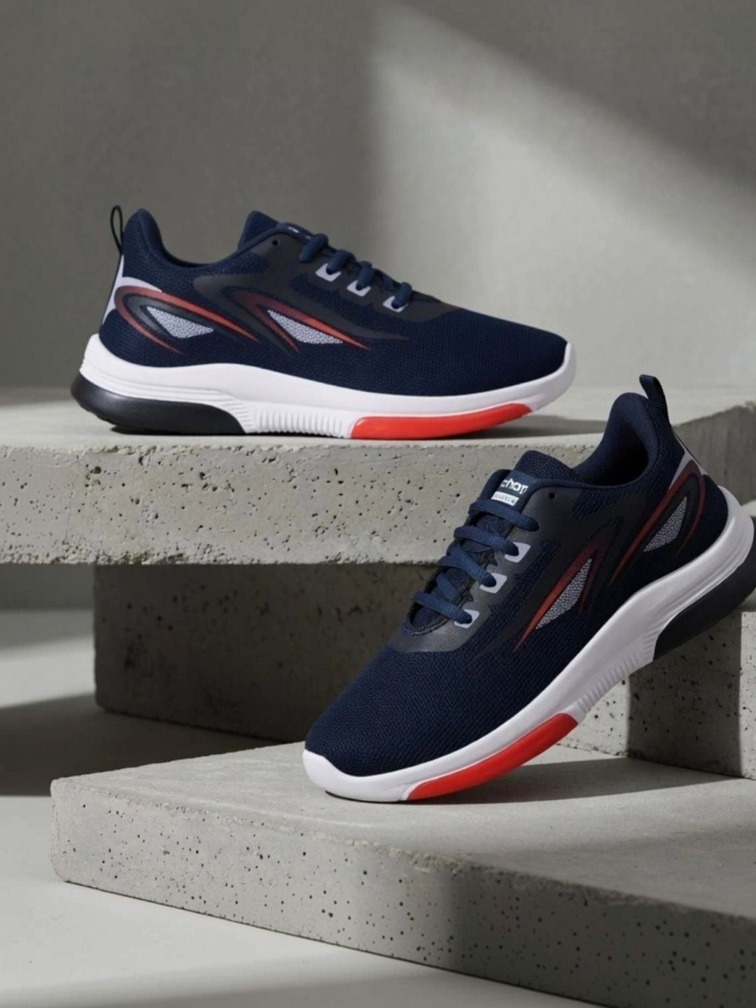 JOSMOS Men Colourblocked Sneakers