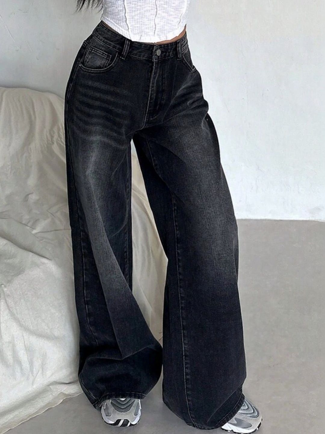 Mast & Harbour Women High-Rise Light Fade Jeans-picture-33