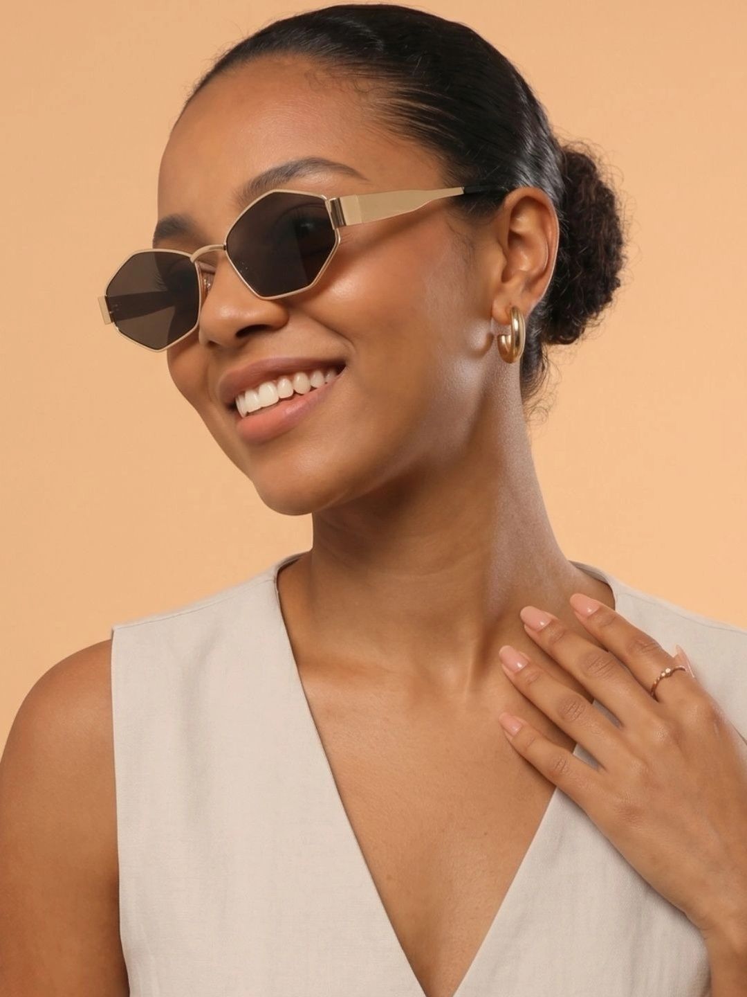 DressBerry Unisex Black Lens & Gold-Toned Other Sunglasses with-picture-10
