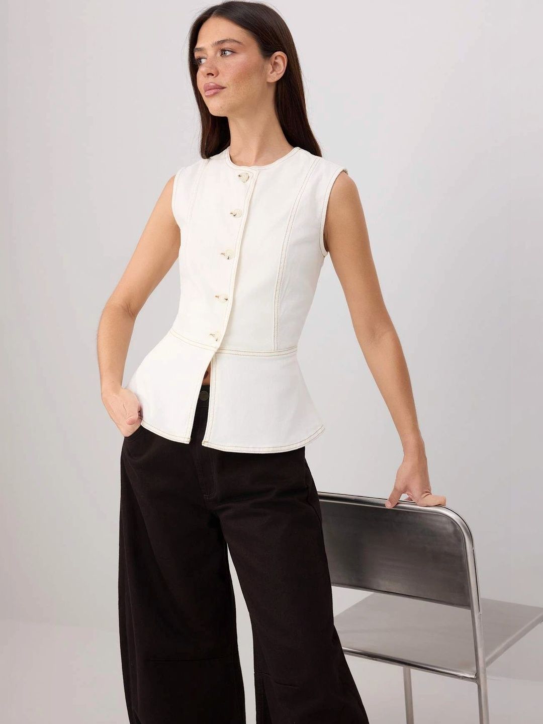 Trendyol Women Scoop Neck Sleeveless Casual Waistcoat-picture-55