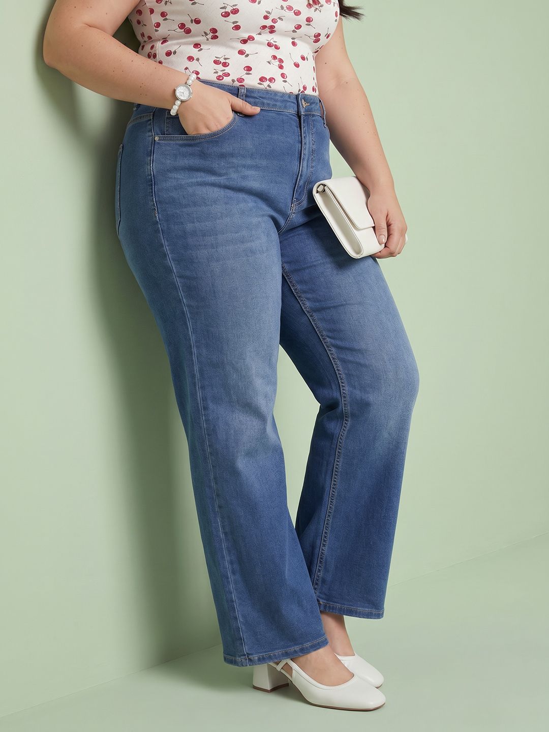 DressBerry Curve Women Straight Fit Light Fade Stretchable Jeans-picture-29