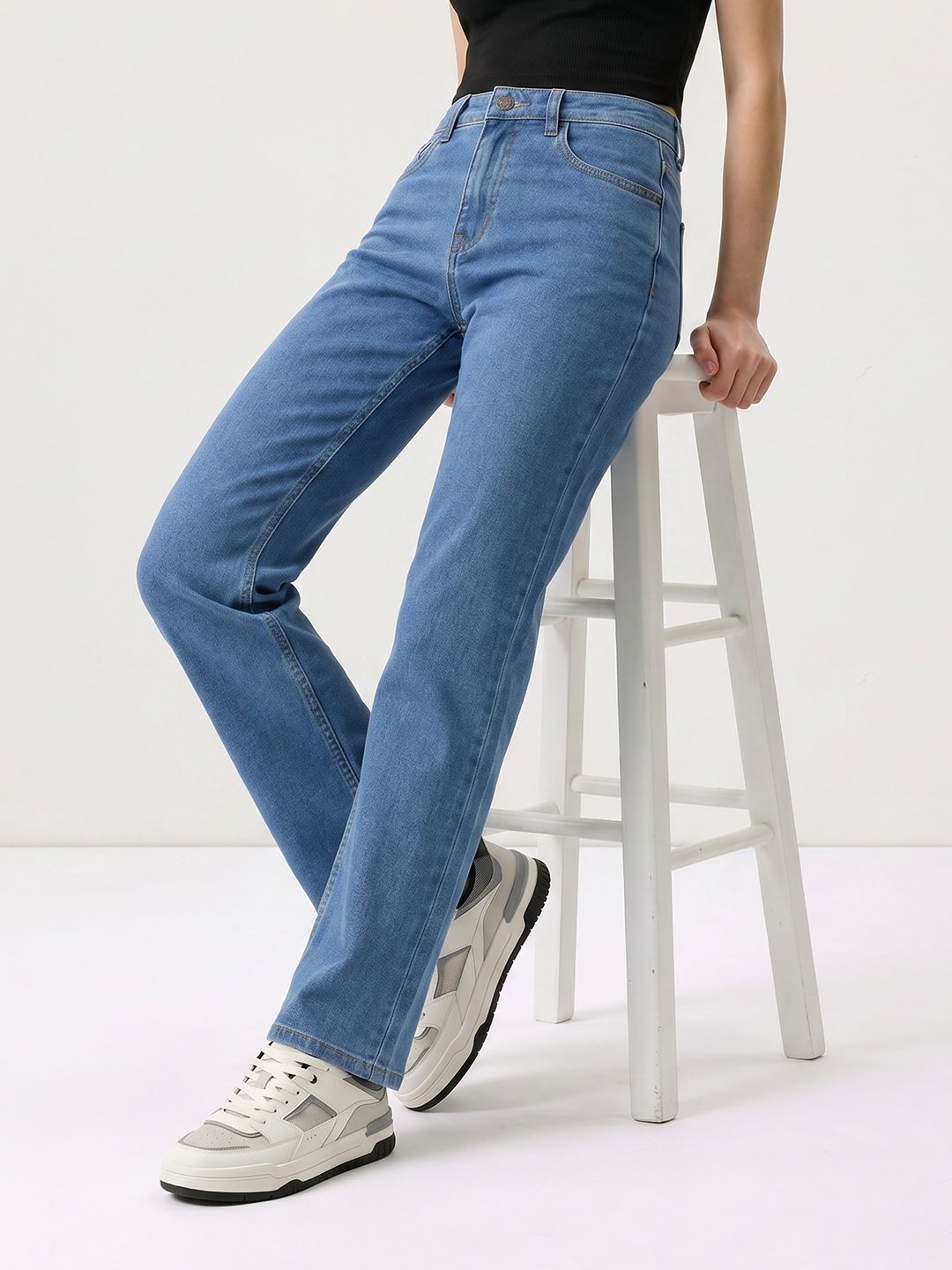 The Roadster Life Co. Women Straight Fit Light Fade Stretchable Jeans-picture-26