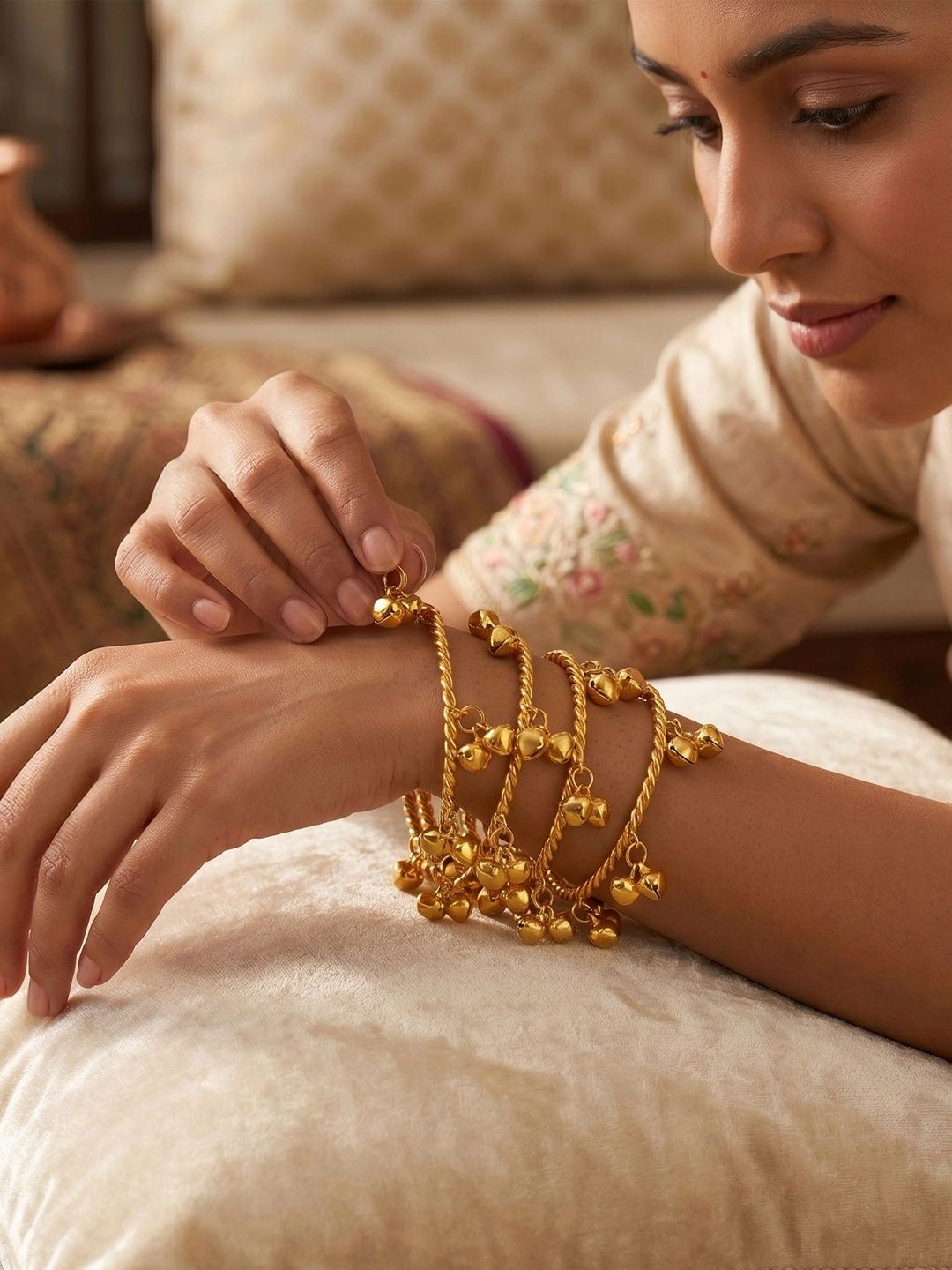Yellow Chimes Set of 4 Gold-Plated Ethnic Bangles-picture-37