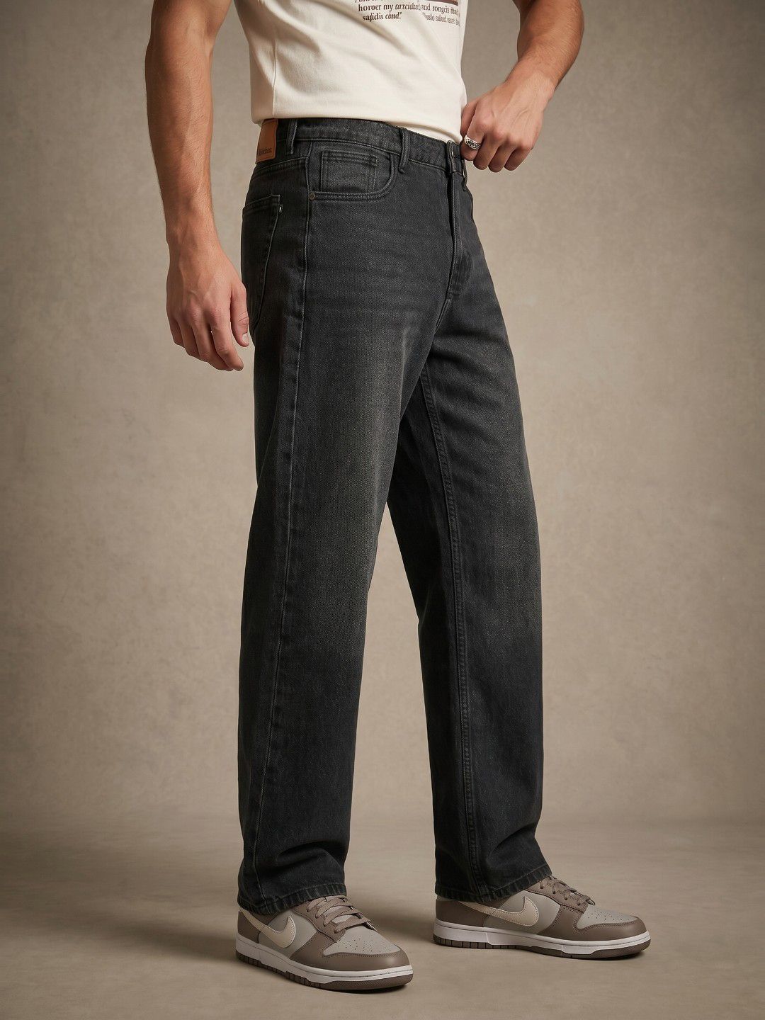 glitchez Men Baggy Fit Light Fade Jeans-picture-12