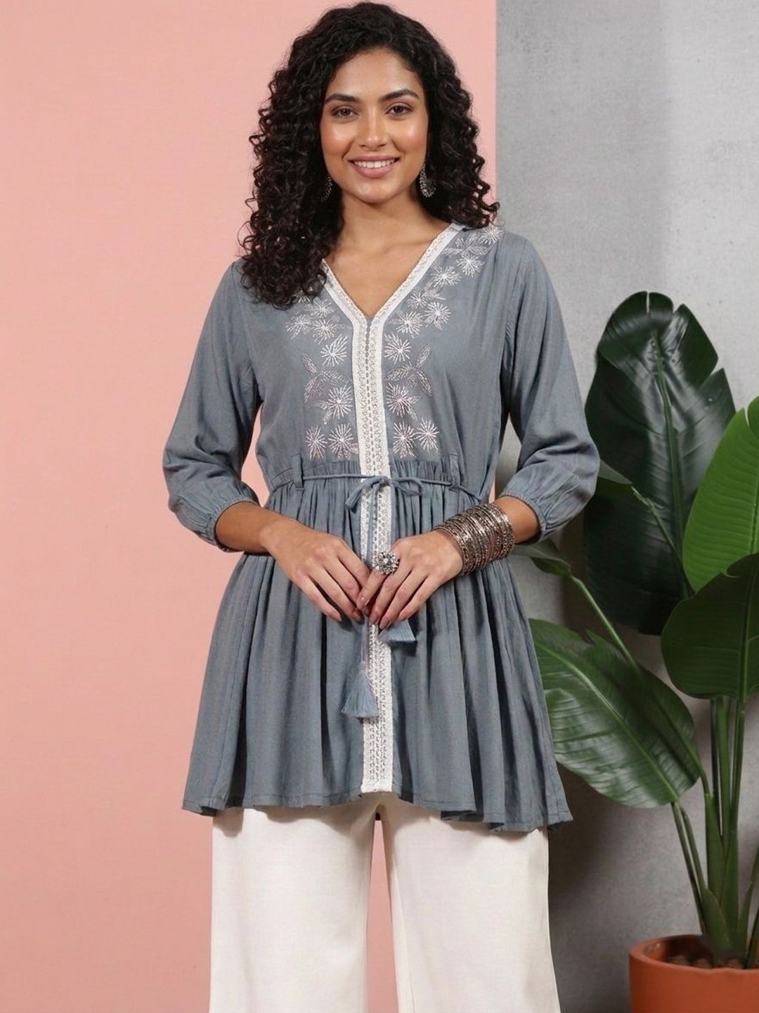 MS.MATWALI Ethnic Motifs Embroidered V-Neck Thread Work Thread Work Kurti-picture-35