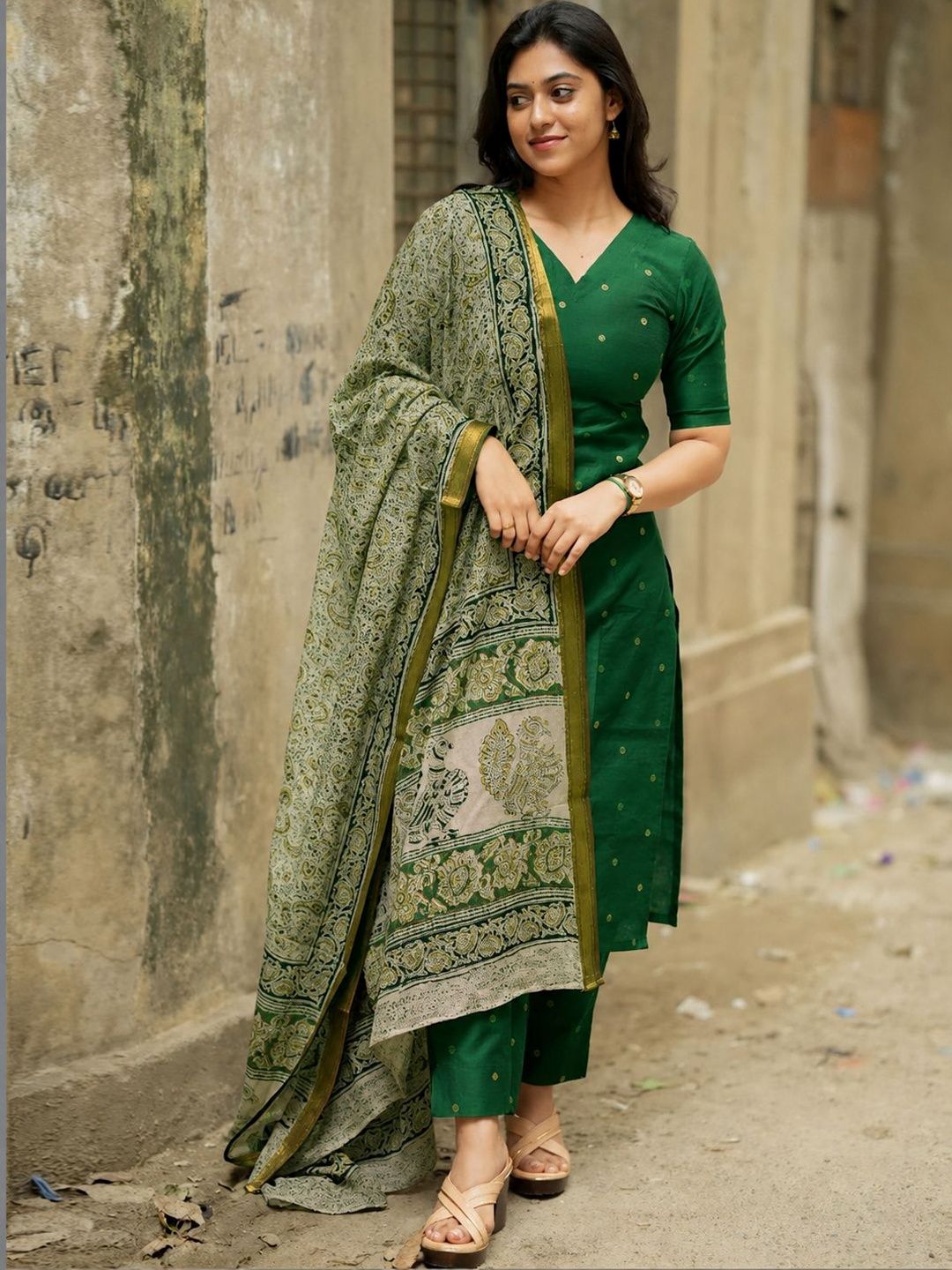GoSriKi Women Ethnic Motifs Regular Kurta with Trousers & With Dupatta-picture-54