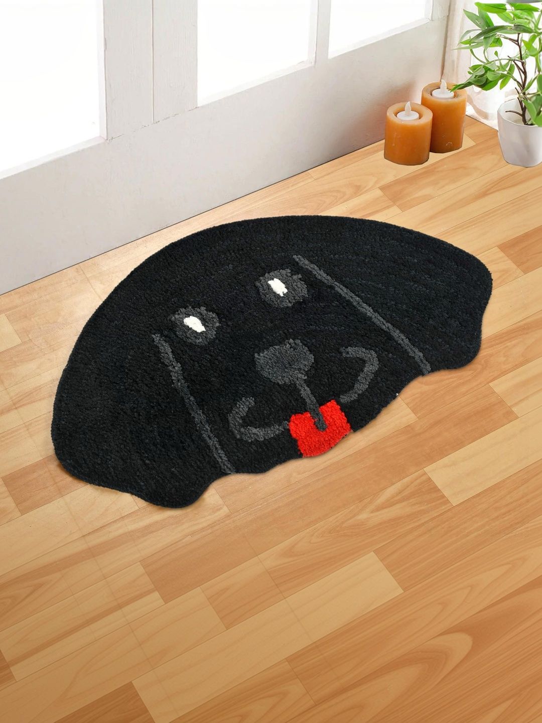 FINE TEX WORLD Black & White Patterned Dog Shaped Anti-Skid Doormat-image-29