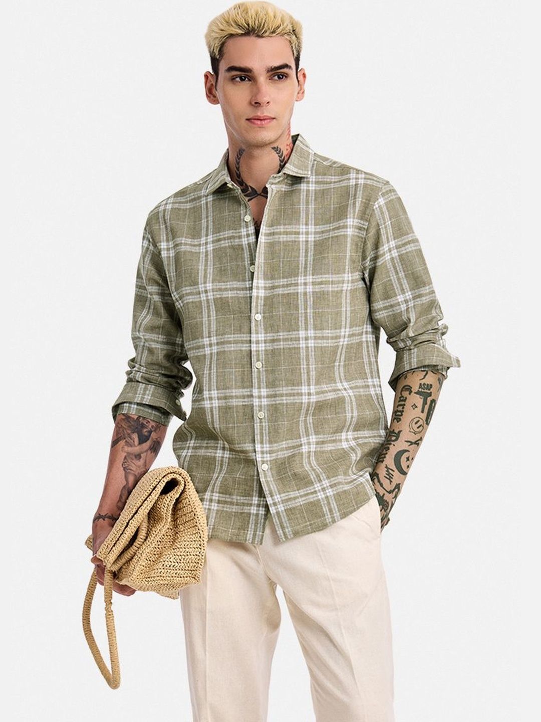 Snitch Men Checked Casual Shirt