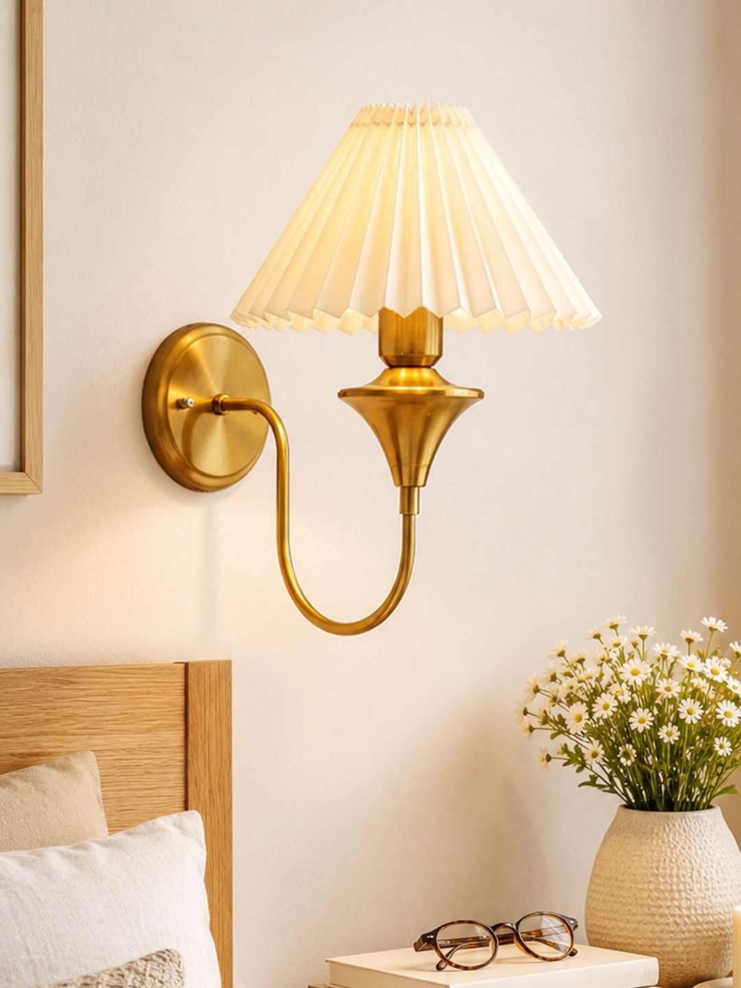 Glowhere Off White Textured Metal Contemporary Wall Lamp-image-24