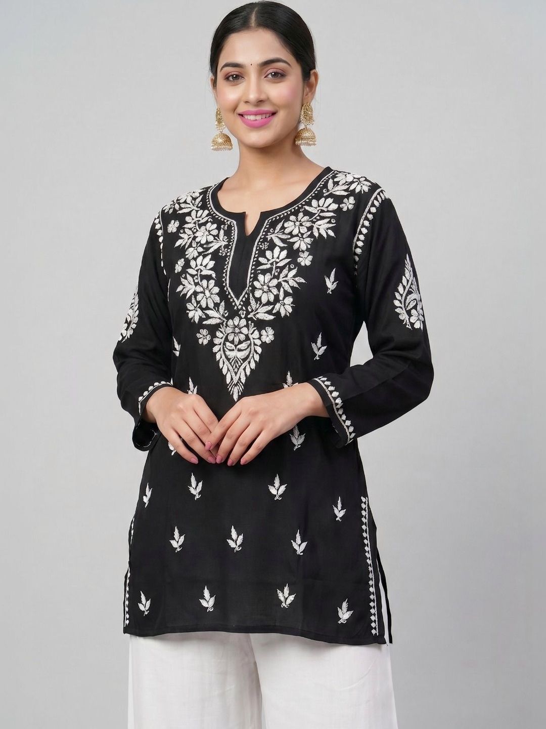 ZREMA Floral Embroidered V-Neck Chikankari Handloom Chikankari Kurti-picture-41