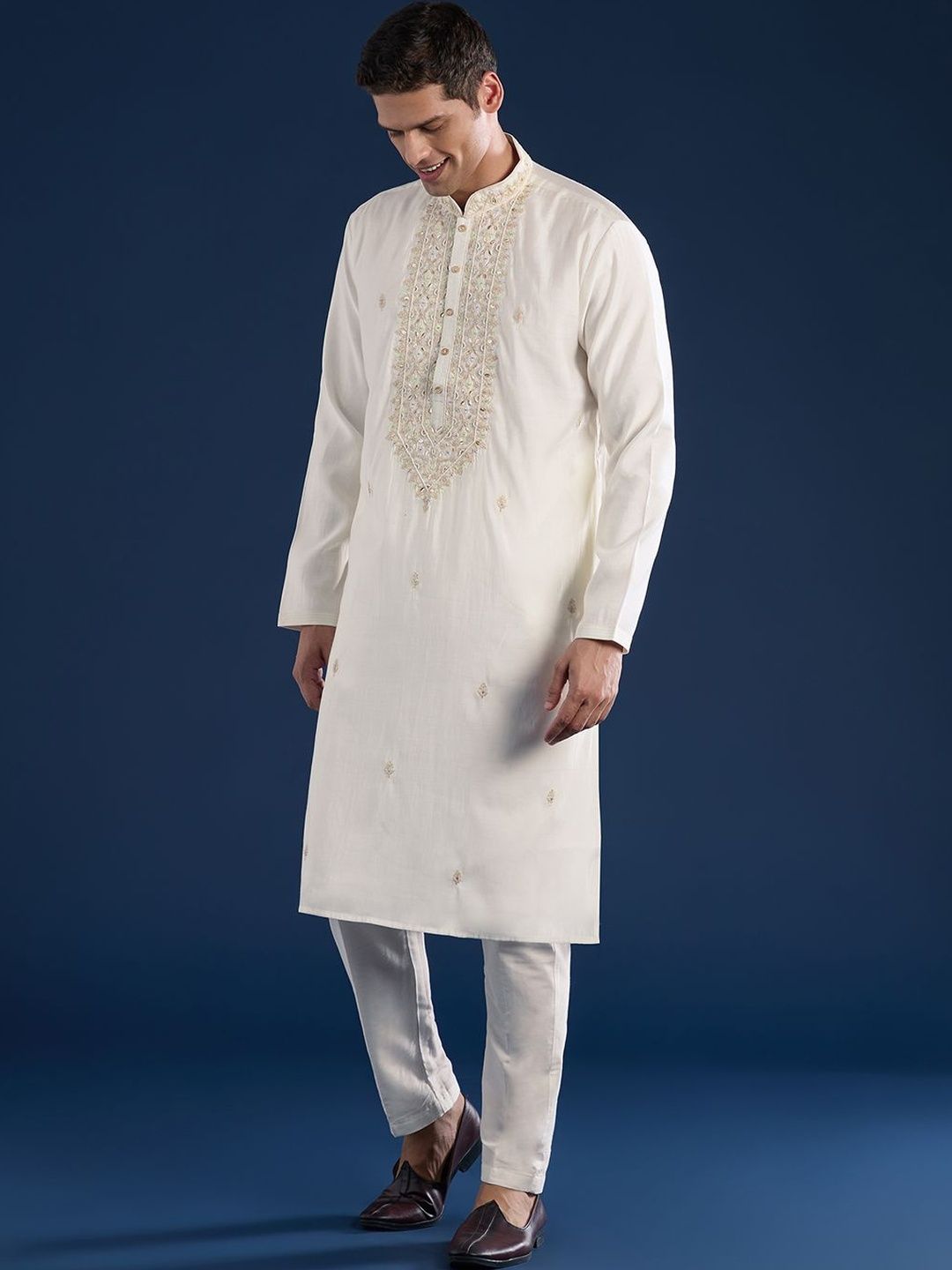KALKI Fashion Men Ethnic Motifs Embroidered Regular Kurta with Trousers-picture-55
