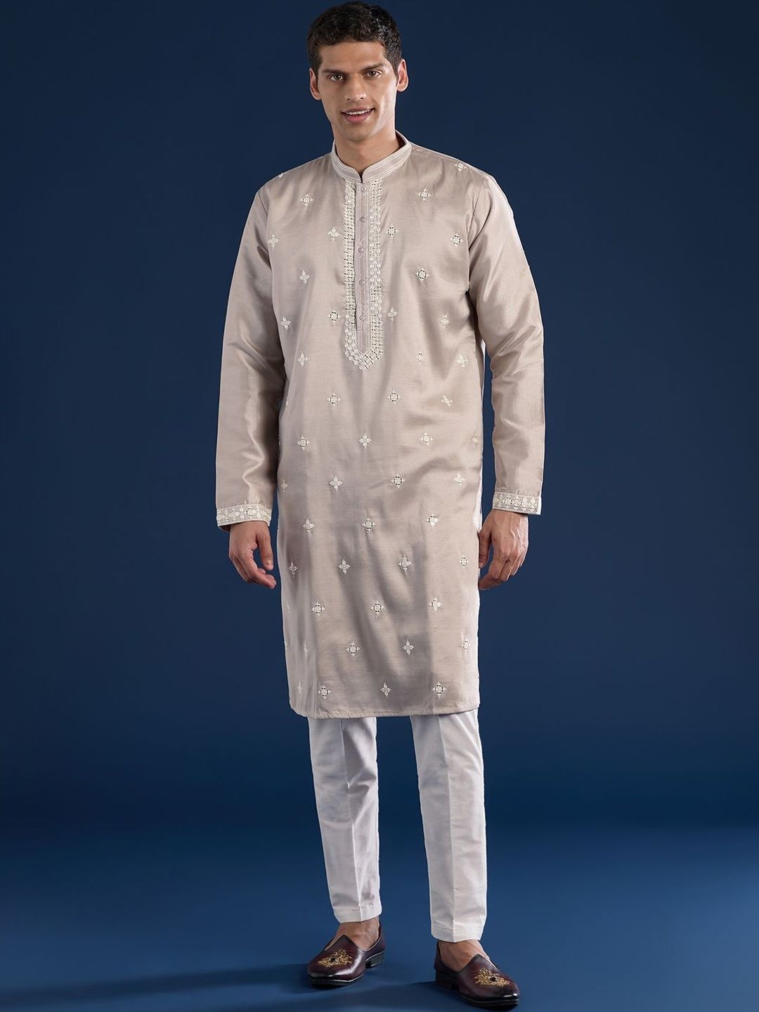KALKI Fashion Men Ethnic Motifs Embroidered Regular Thread Work Kurta with Pyjamas-picture-30