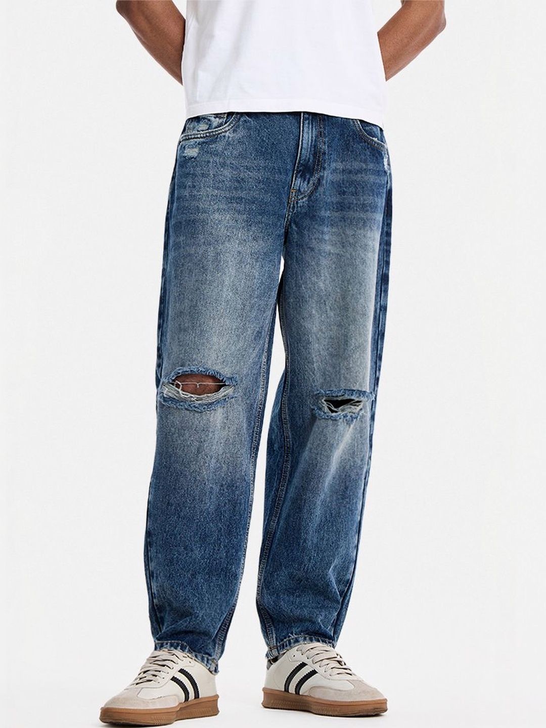Snitch Men Mid-Rise Highly Distressed Light Fade Jeans-image-6