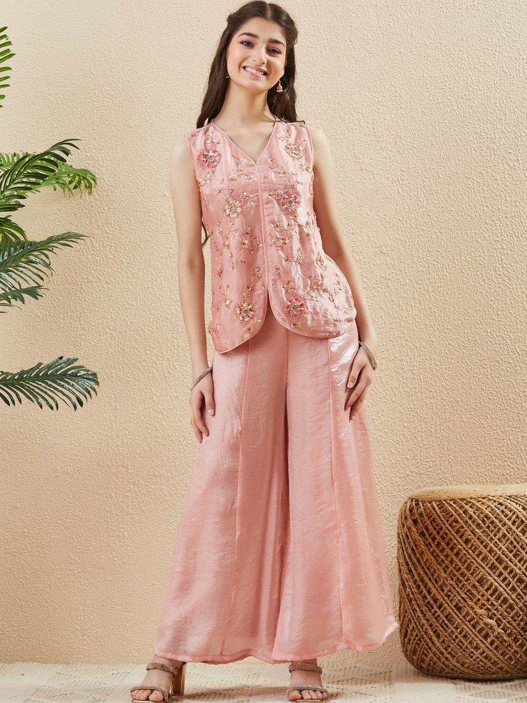 CurlyTales Girls Floral Baby Pink Silk Embroidered Kurta and Palazzo Set-image-3