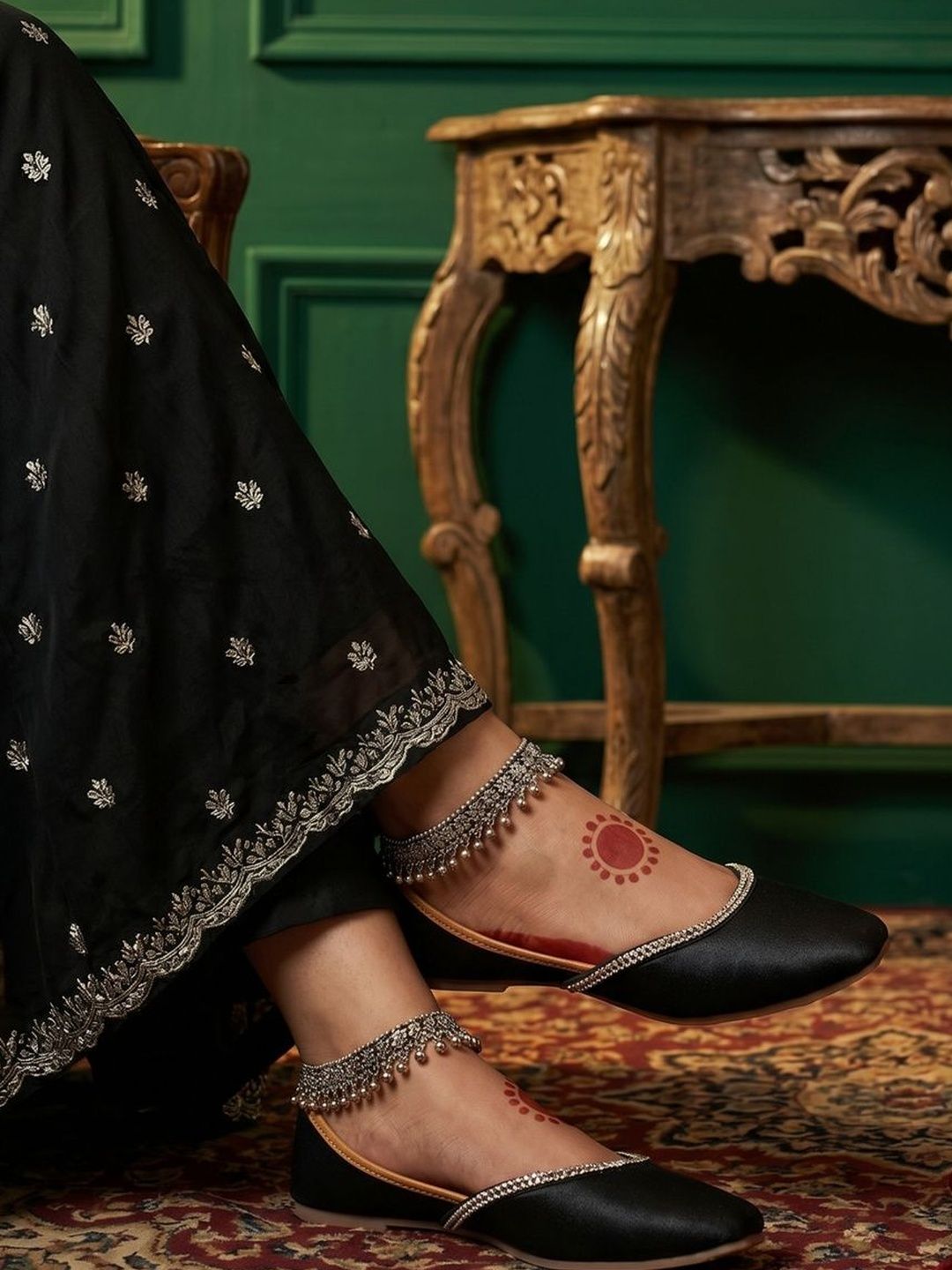 JodyHub Women Ethnic Mojaris Flats-image-47