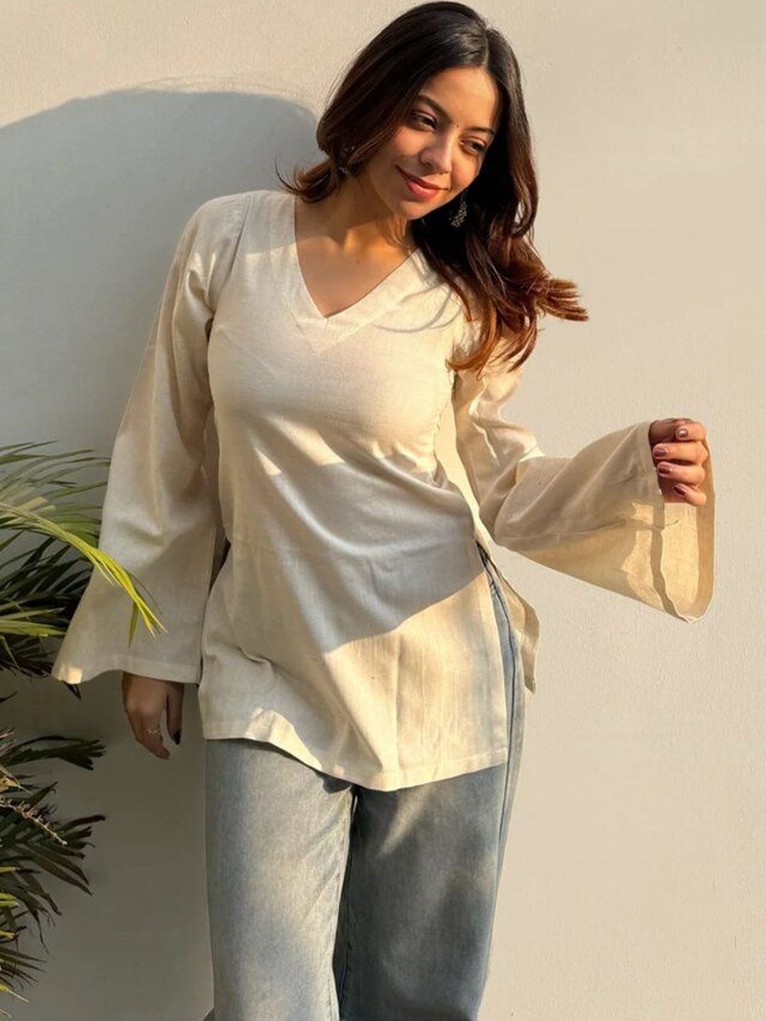 Light Daisy Bell Sleeve Cotton Top-picture-22