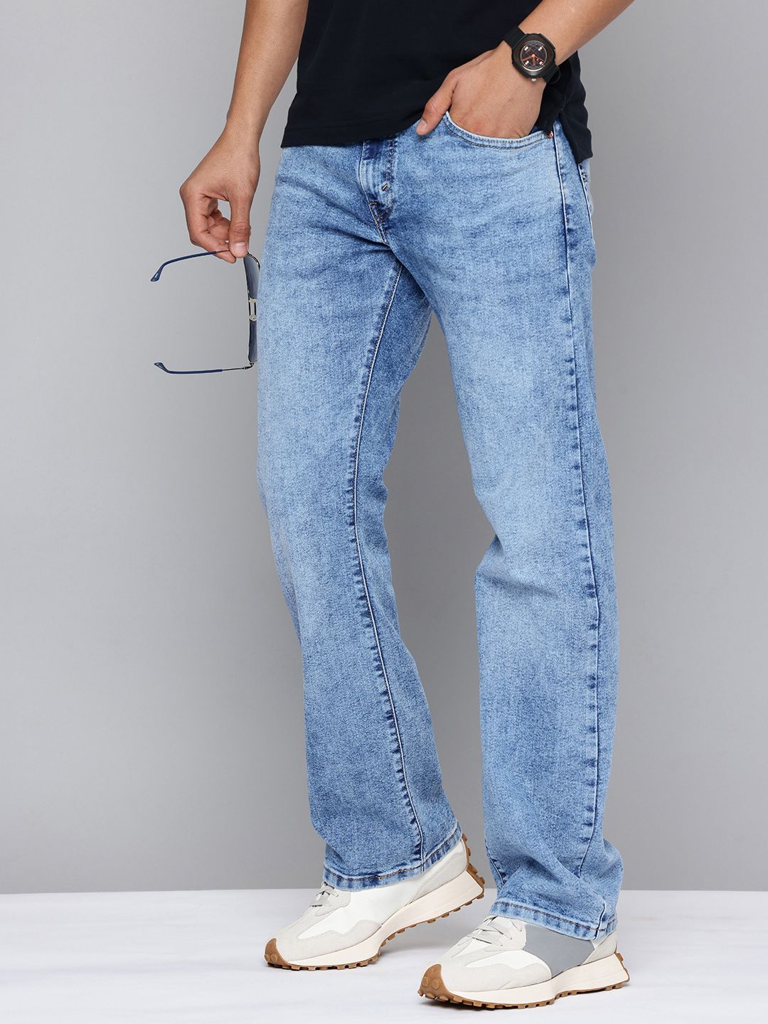 Men 513 Straight Fit Mid-Rise Jeans