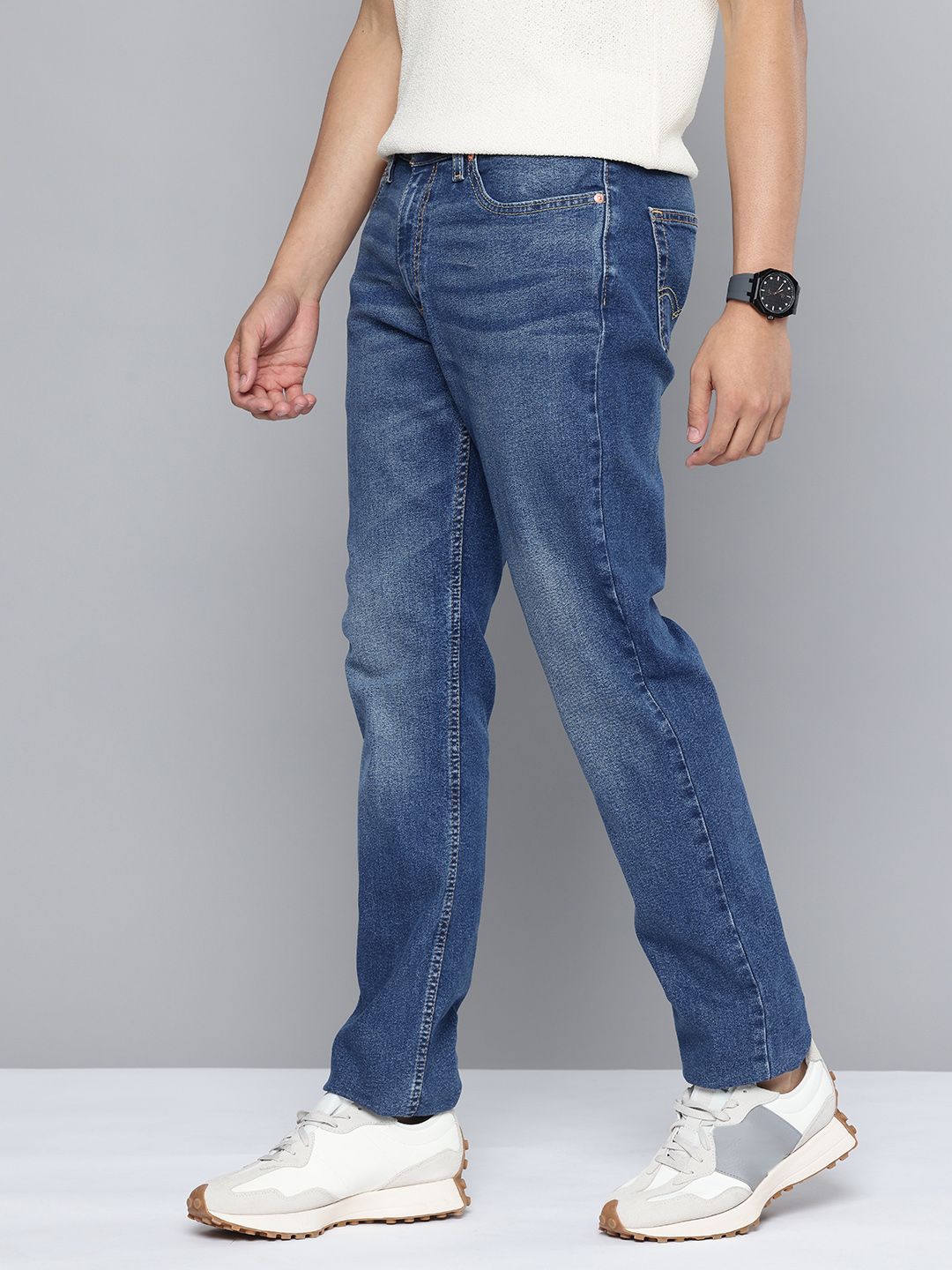 Levis