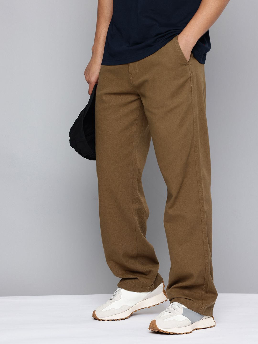 Levis Men Loose Fit Pure Cotton Chino Trousers-picture-13