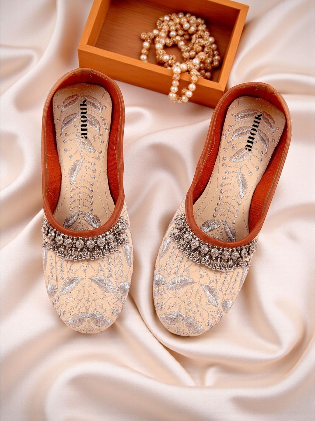 Anouk Women Mojaris Flats-image-0