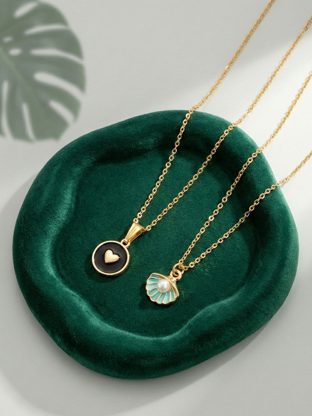 Lara Karen Brass Gold-Plated Pendant And Chain-picture-25