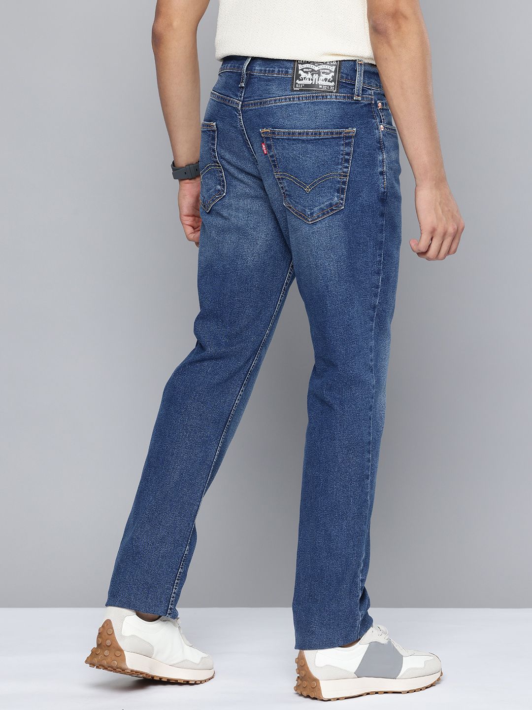 Levis