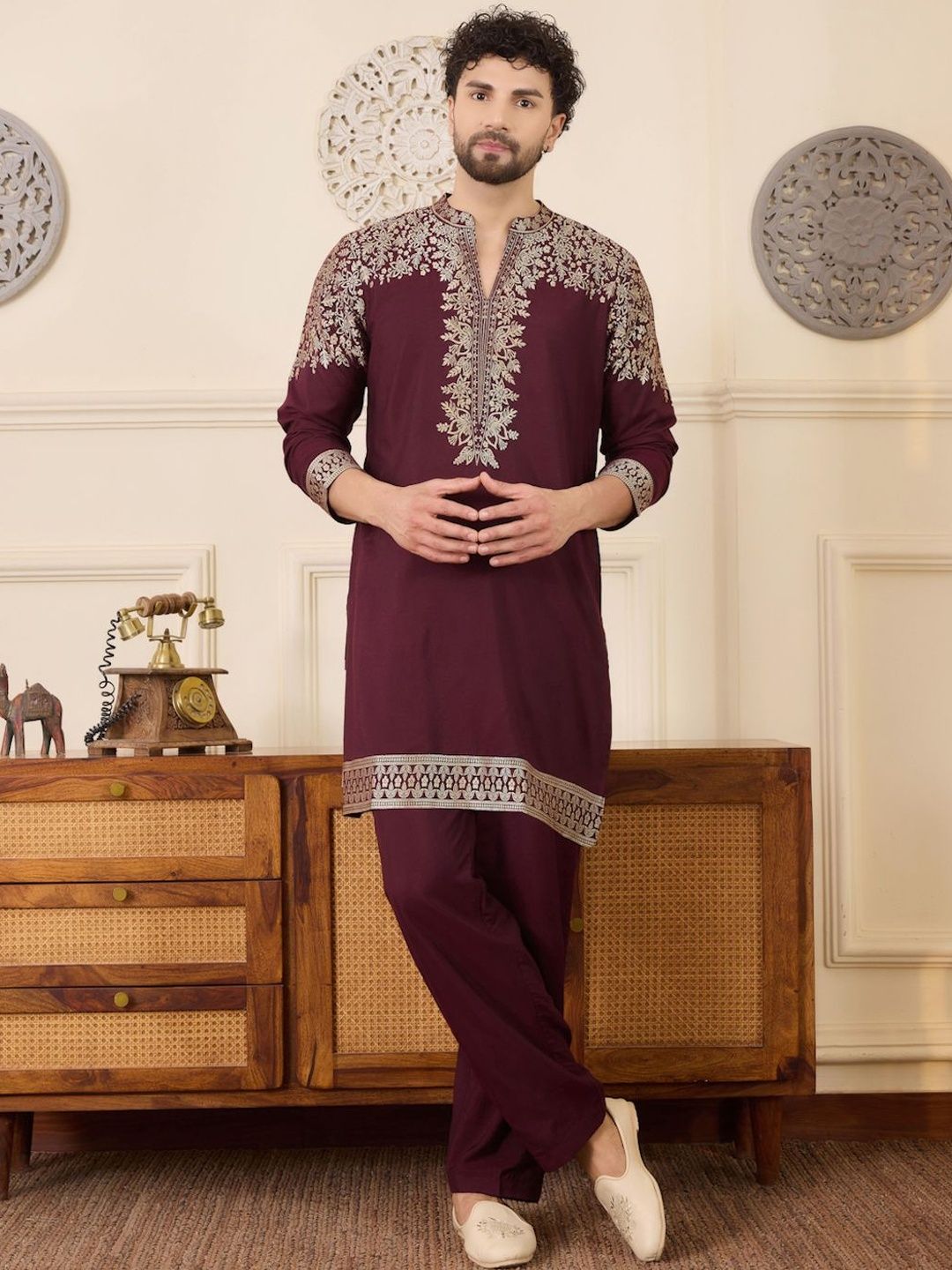 House of Pataudi Self Design Mandarin Collar Kurta & Trousers-image-47