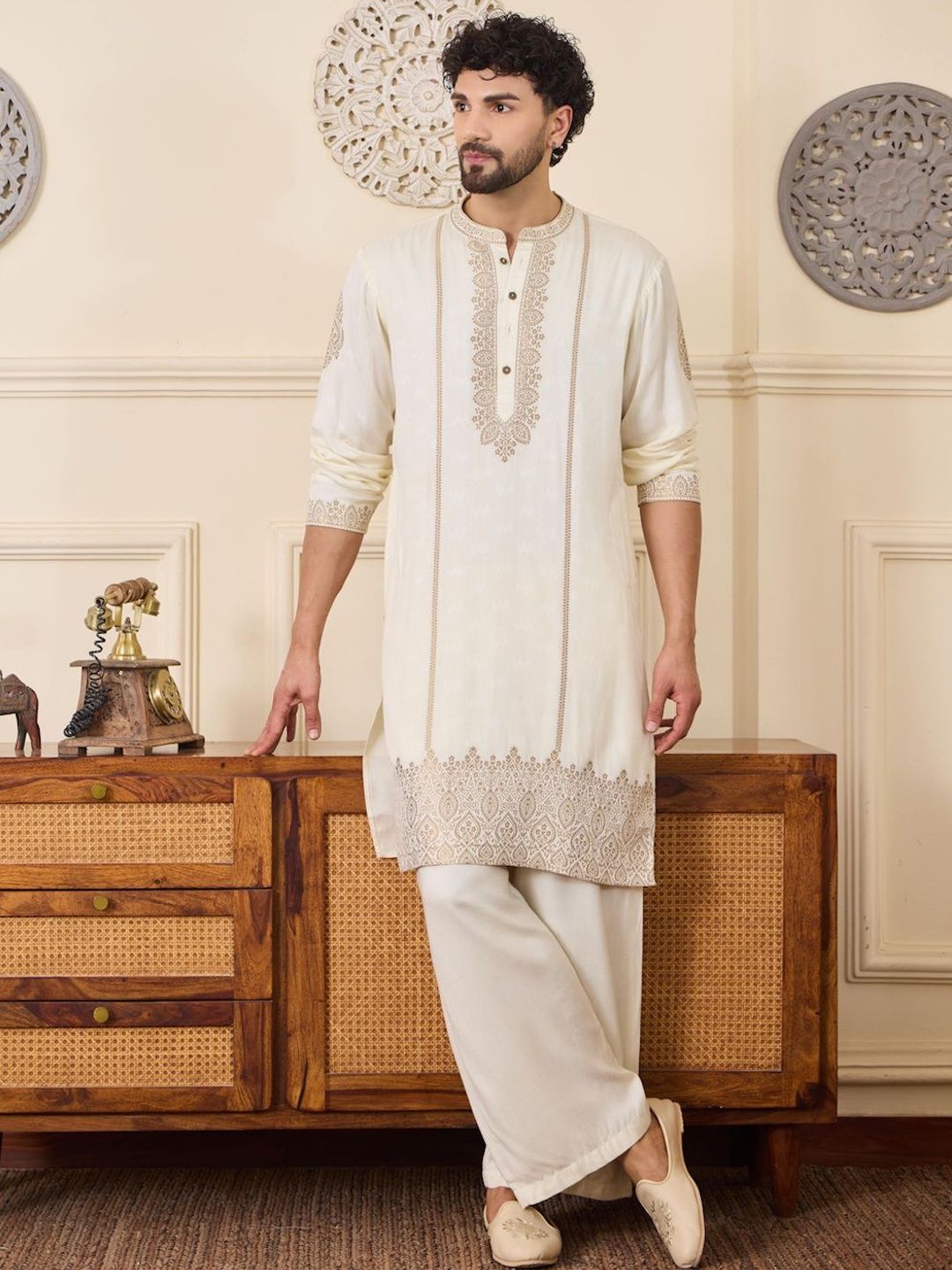 House of Pataudi Self Design Mandarin Collar Kurta & Trousers-image-37
