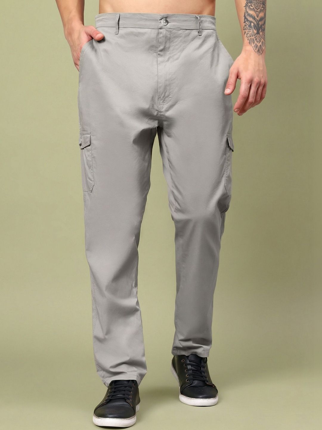 The Roadster Lifestyle Co Men Pure Cotton Relaxed Fit Cargo Trousers-picture-17