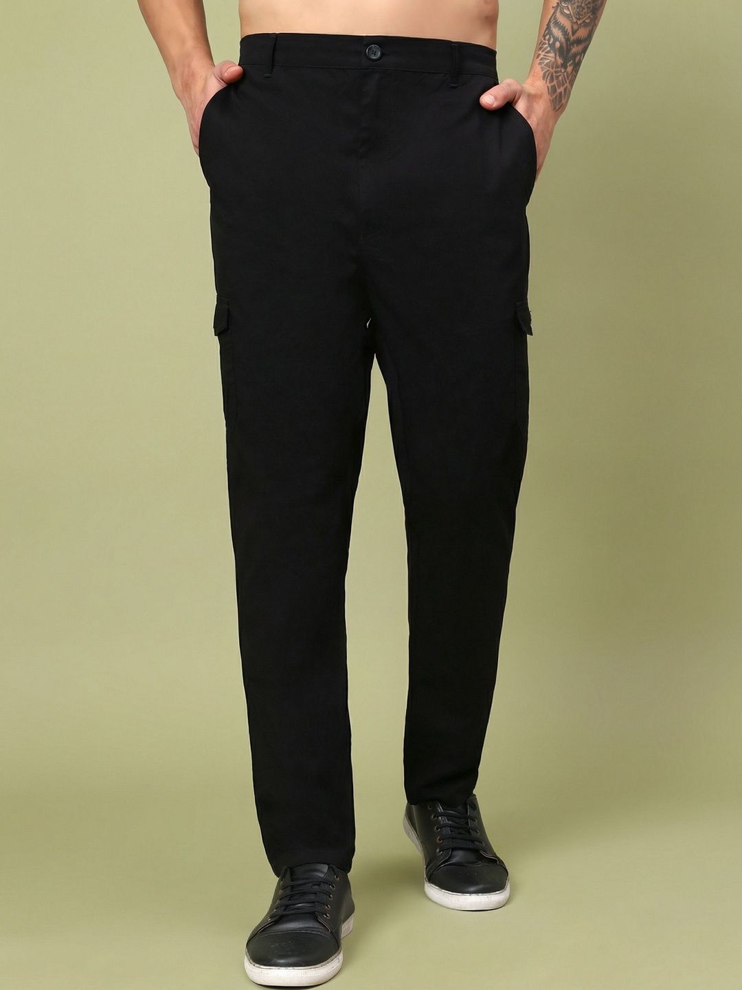 The Roadster Lifestyle Co Men Pure Cotton Relaxed Fit Cargo Trousers-picture-10