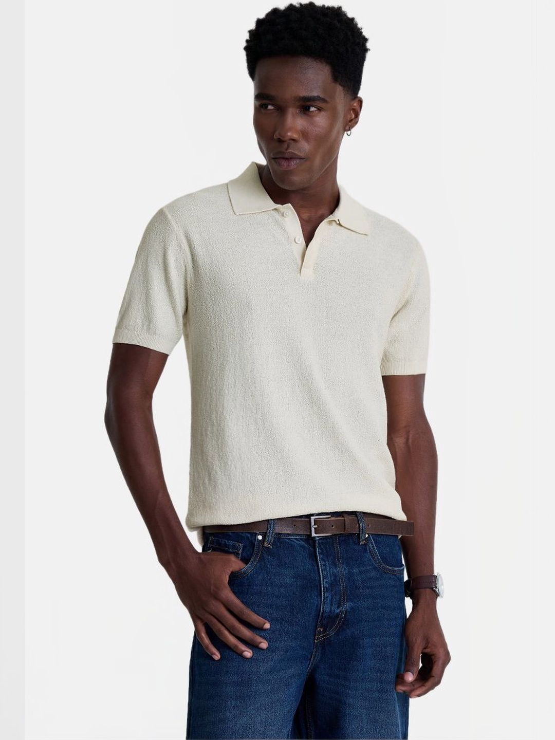 Snitch Off-White Textured T-Shirt