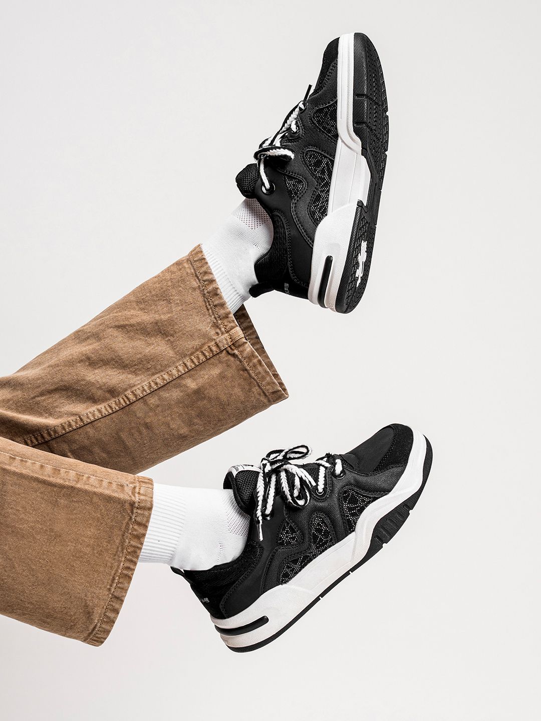 Red Tape Men Colourblocked Round Toe Lace Ups Sneakers