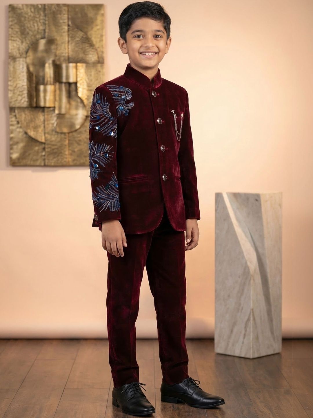 Lagorii Embellished Velvet Mandarin Collar Tailored Fit 2 Piece Jodhpuri Jodhpuri Suit-picture-20