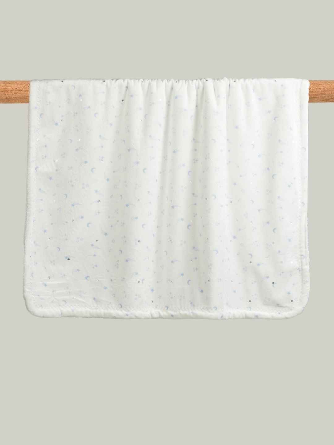 Juniors by Babyshop Kids White Printed Summer Blanket-image-46
