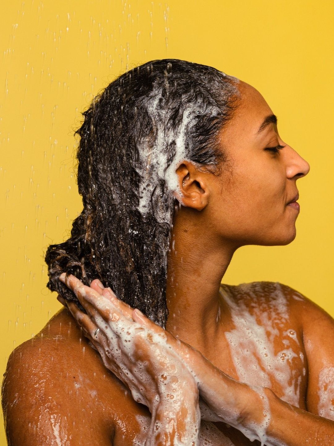 LUSH Fairly Traded Honey Shampoo- 300 g-image-14