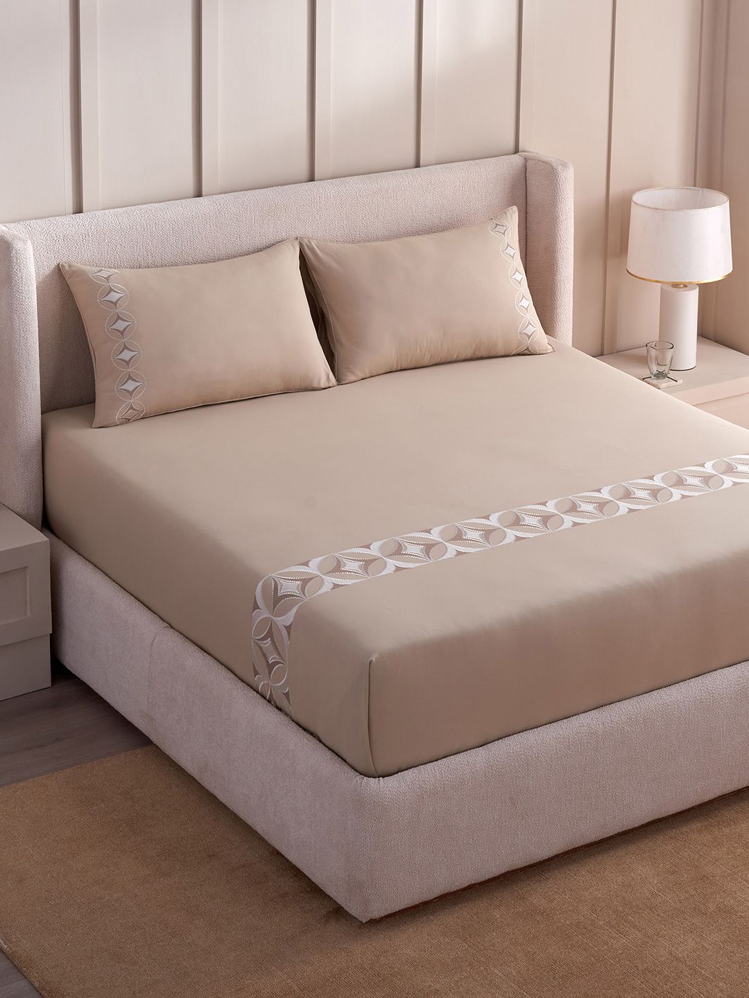 DDecor Embellish Collection White Cotton 180TC Super King Flat Bedsheet & 2 Pillow Covers-image-47