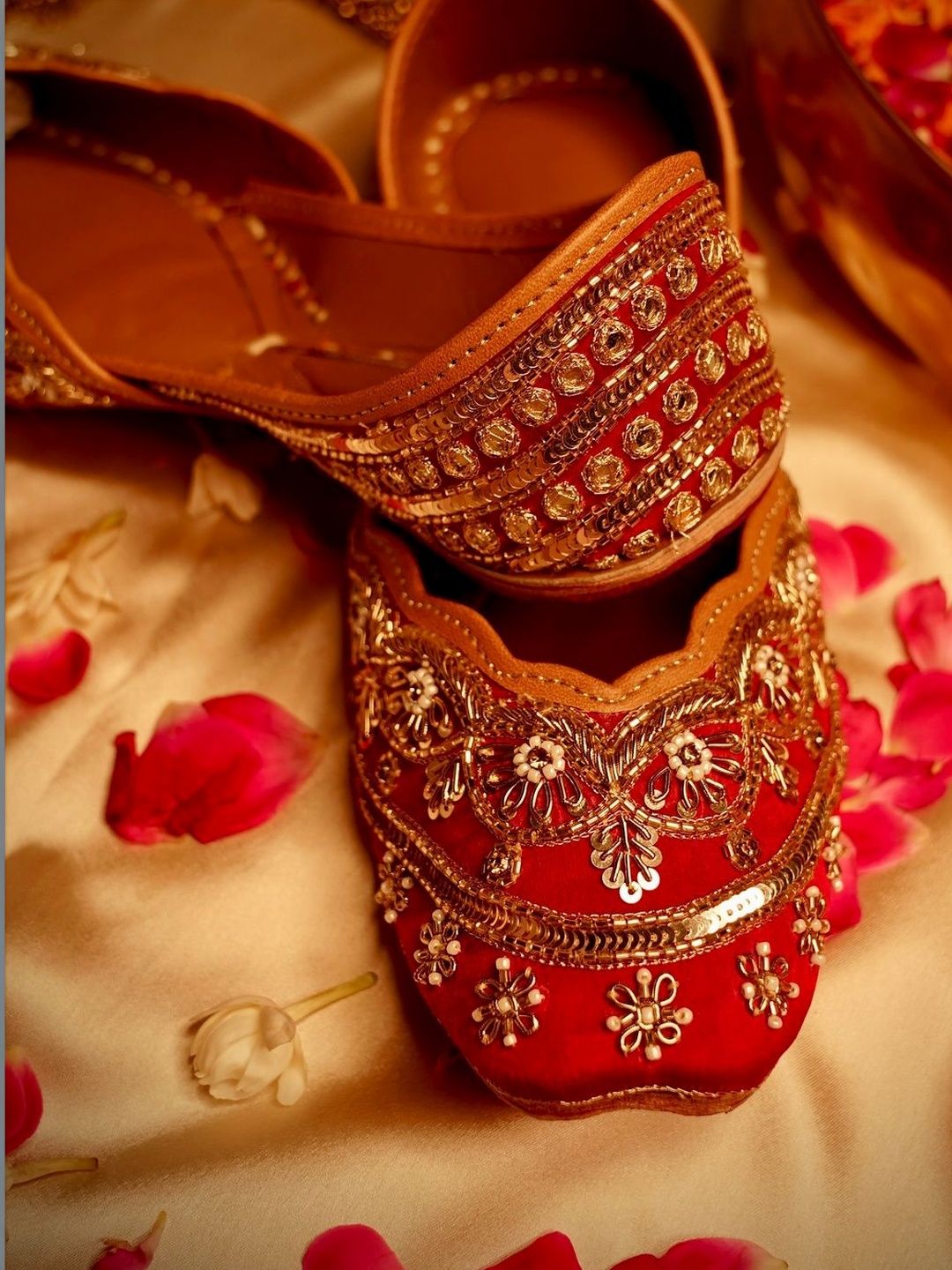 Gulbhahar Women Mojaris Flats-picture-11