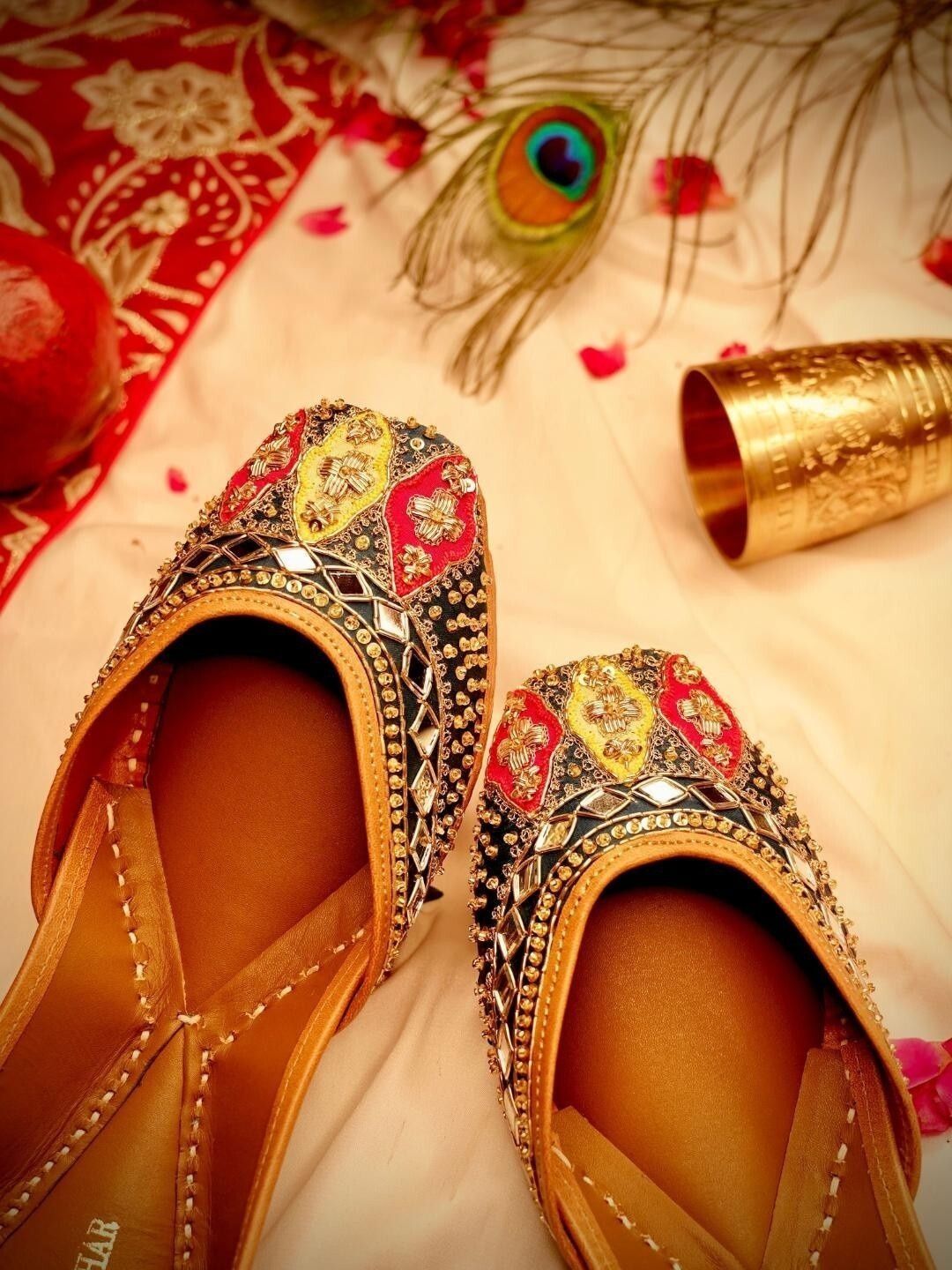 Gulbhahar Women Printed Square Toe Mojaris Flats-image-25