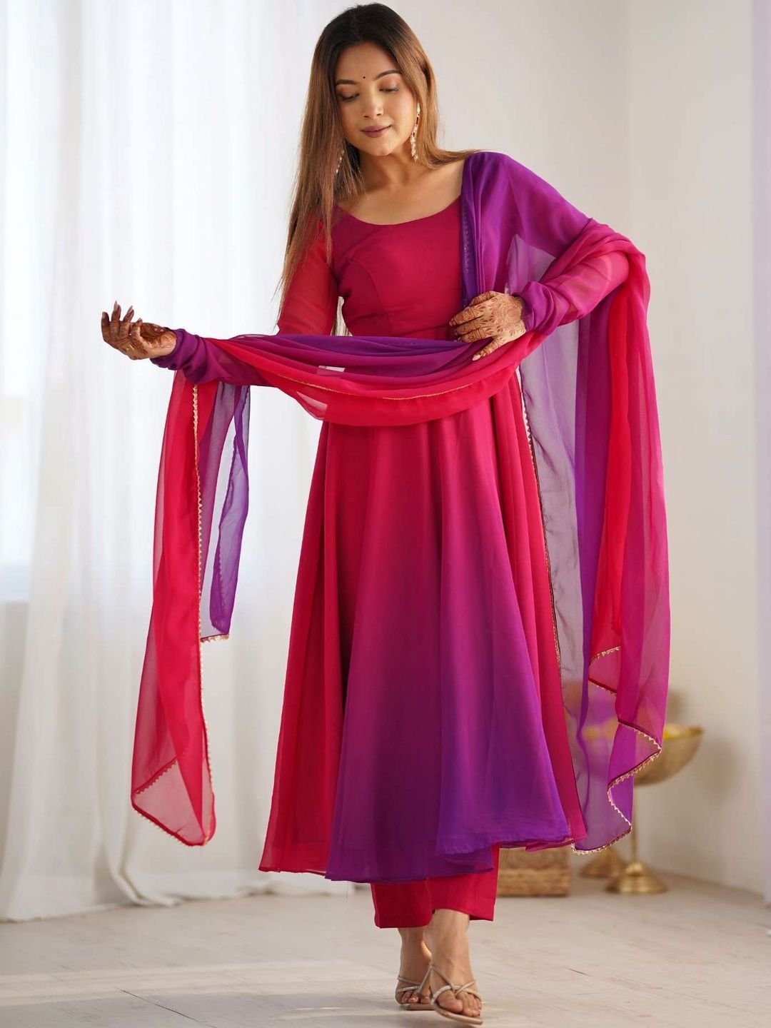 SAJAVAT ETHENIC WEAR Women Regular Kurta with Trousers & With Dupatta