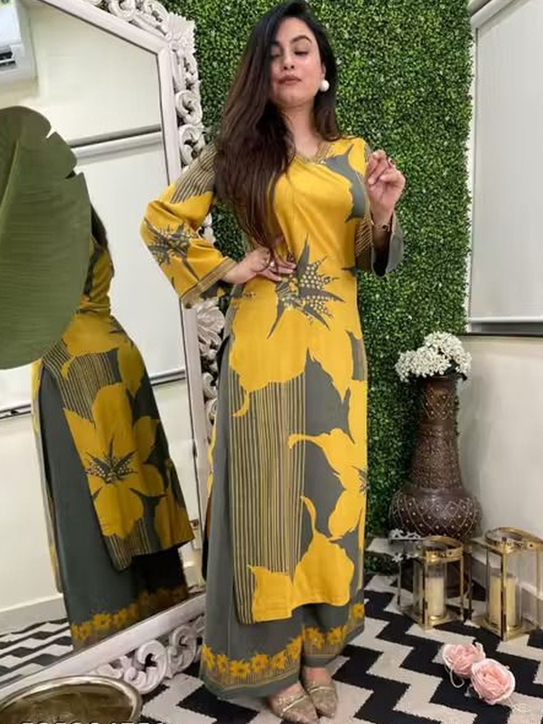 Swibona Floral Printed V-Neck Kurti-picture-49