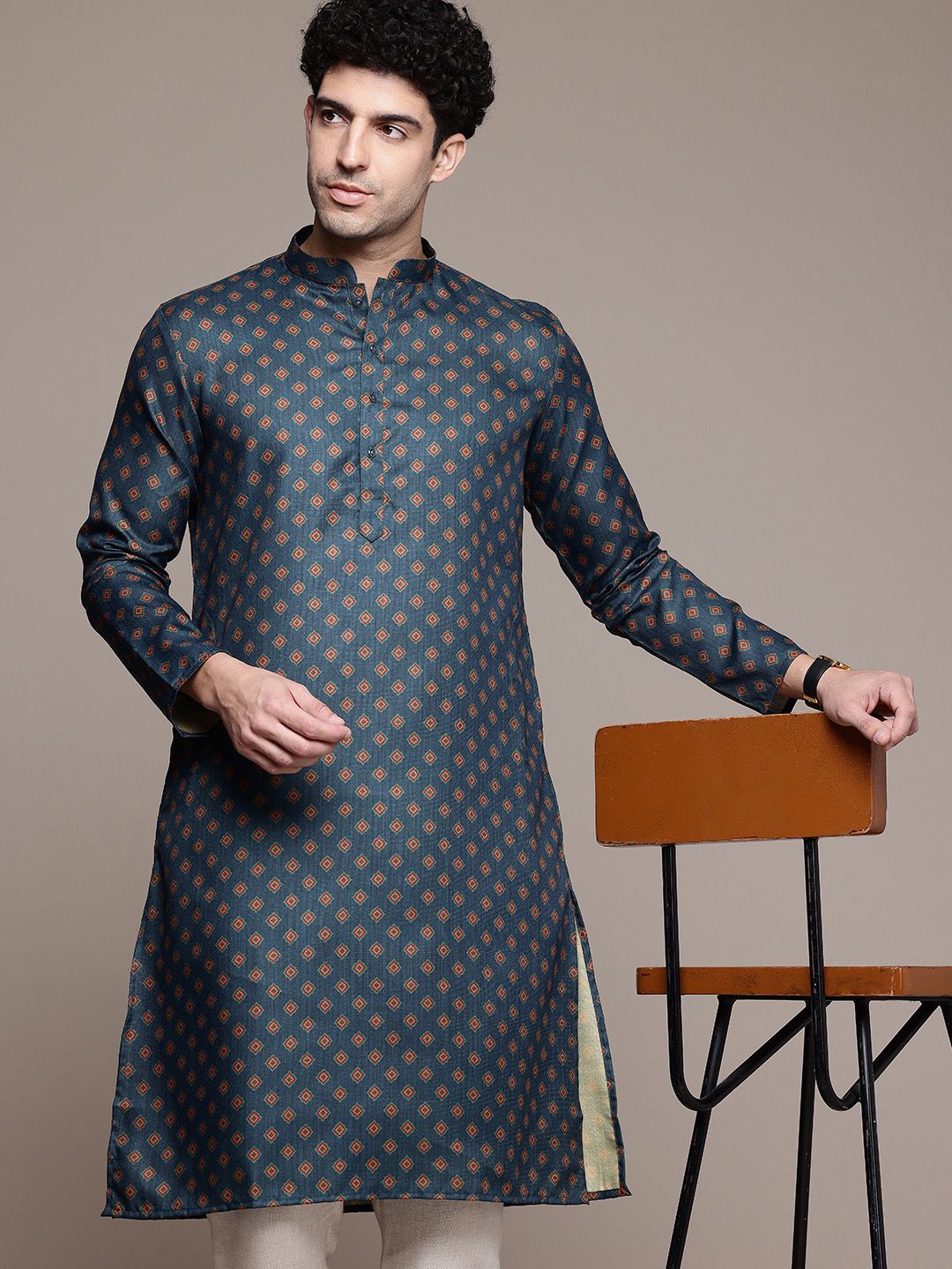 DIVISIVE Mandarin Collar Geometric Printed Straight Kurta-image-16