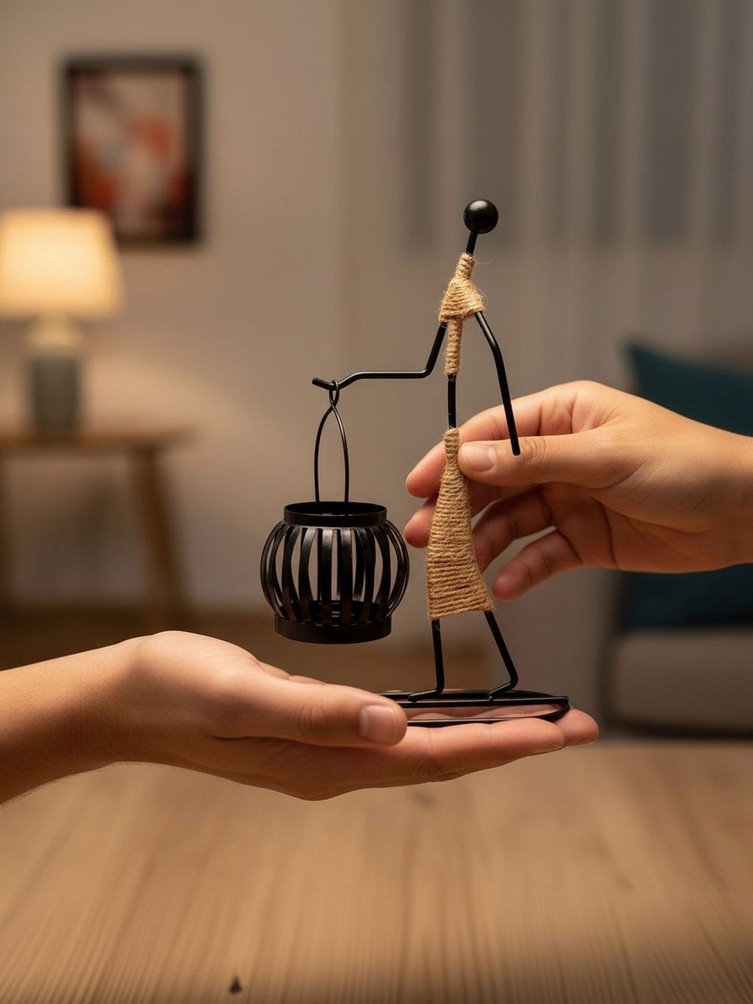 Spiaty Black Figurine Showpiece-image-26